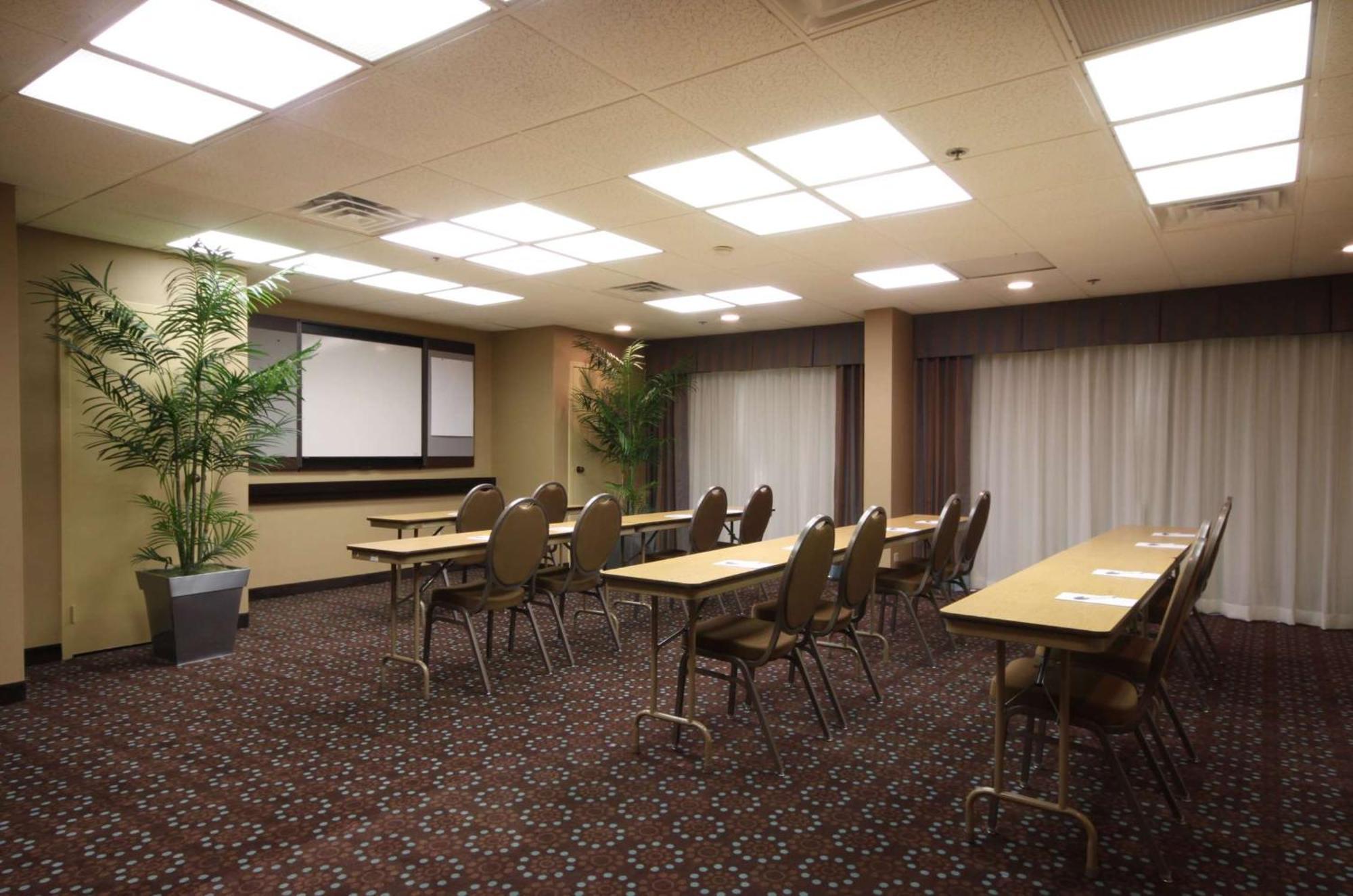 Hampton Inn Columbus/Дублин Экстерьер фото